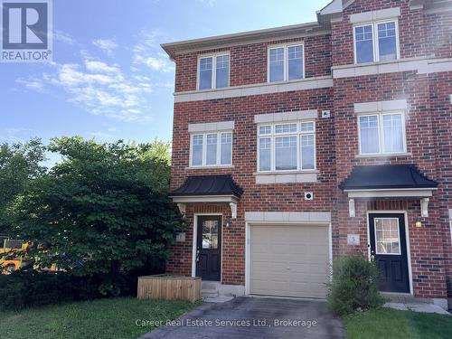 7 KEN BROMLEY LANE  Clarington (Bowmanville), ON L1C 0S4