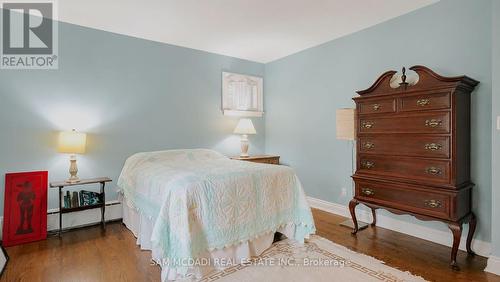 461 Temagami Crescent, Mississauga, ON - Indoor Photo Showing Bedroom