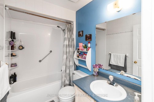 127 Terni Boulevard, Hamilton, ON - Indoor Photo Showing Bathroom