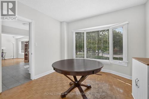 33 Whitburn Crescent, Vaughan, ON - Indoor Photo Showing Other Room