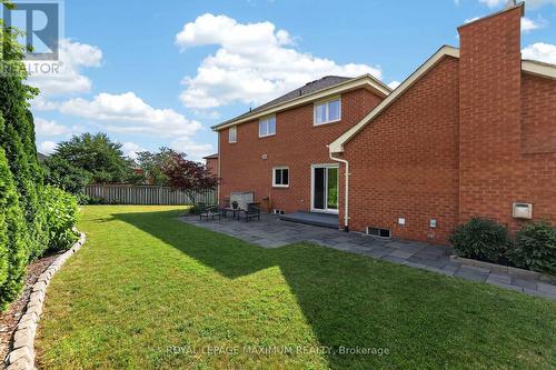 33 Whitburn Crescent, Vaughan, ON - Outdoor