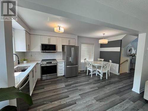 4686 Tassie Road, Burlington, ON - Indoor Photo Showing Kitchen