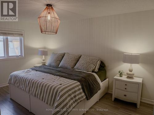 4686 Tassie Road, Burlington, ON - Indoor Photo Showing Bedroom
