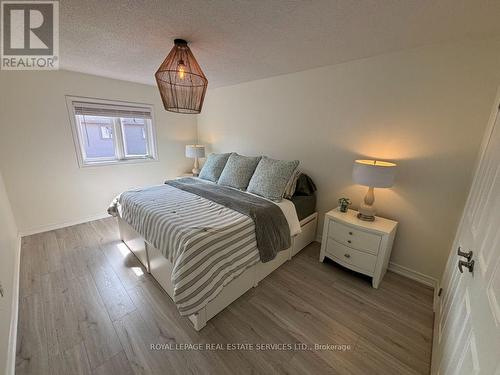 4686 Tassie Road, Burlington, ON - Indoor Photo Showing Bedroom