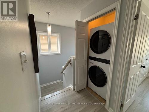 4686 Tassie Road, Burlington, ON - Indoor Photo Showing Laundry Room