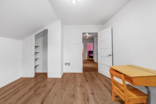 Chambre à coucher - 4015 Ch. Plaisance, Sainte-Julienne, QC - Indoor Photo Showing Other Room