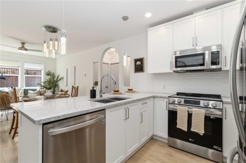 #2-949 Pembroke St, Victoria, BC 