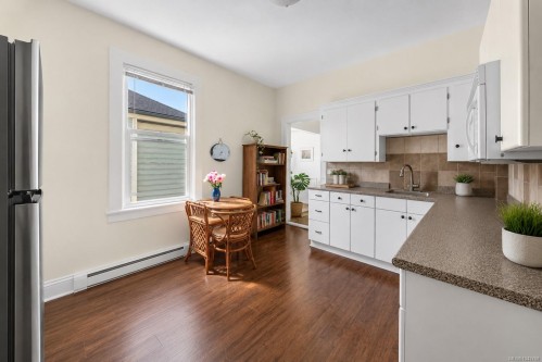 1120 Caledonia Ave, Victoria, BC 
