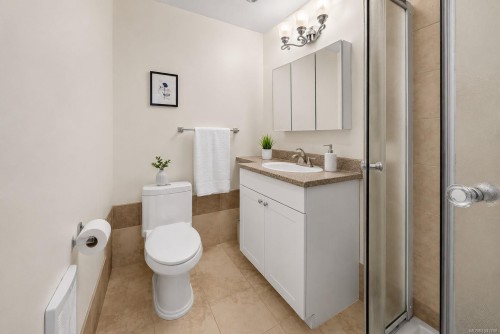 1120 Caledonia Ave, Victoria, BC 