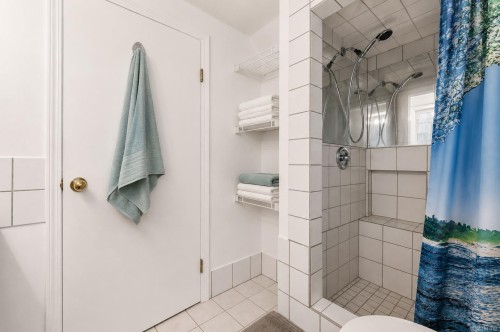 1120 Caledonia Ave, Victoria, BC 