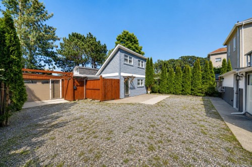 1120 Caledonia Ave, Victoria, BC 