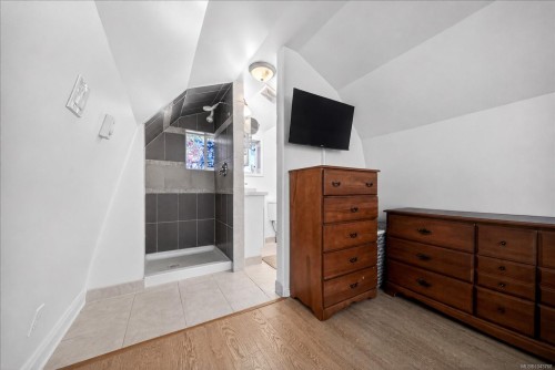 1120 Caledonia Ave, Victoria, BC 