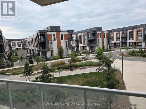 217 - 6 DAVID EYER ROAD  Richmond Hill, ON L4S 0N5