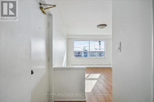 6 - 2 WESLEY STREET , Toronto, Ontario M8Y 2W3 5