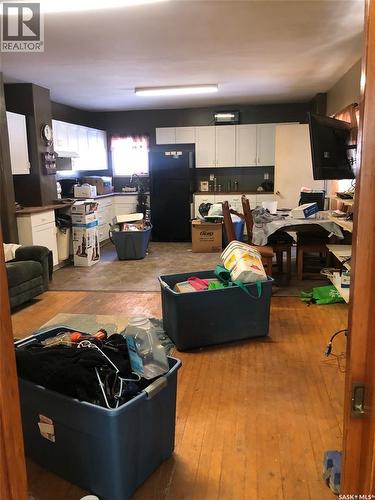 19 1St Avenue N, Hyas, SK - Indoor