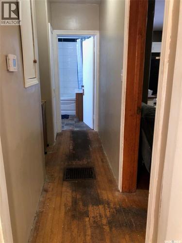 19 1St Avenue N, Hyas, SK - Indoor Photo Showing Other Room