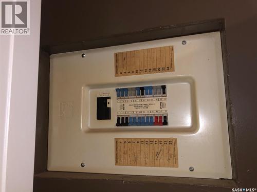 19 1St Avenue N, Hyas, SK - Indoor Photo Showing Other Room