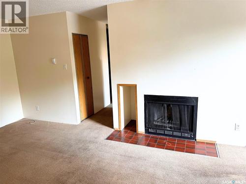 202 15 Alport Crescent, Regina, SK - Indoor With Fireplace