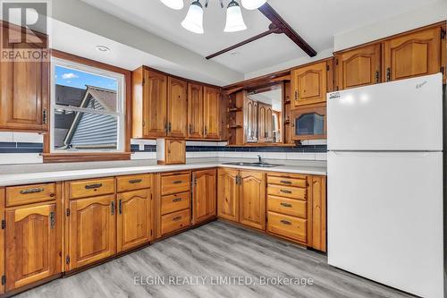 43212 Southdale Line, St. Thomas, ON - Indoor Photo Showing Kitchen With Double Sink