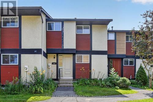 120 MCCLINTOCK WAY  Ottawa, ON K2L 2A4