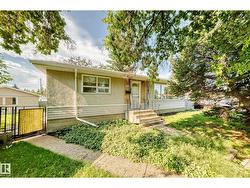 15703 84 AV NW  Edmonton, AB T5R 3Y2