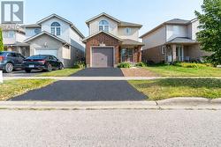 99 WINDFLOWER DRIVE  Kitchener, ON N2E 4B3