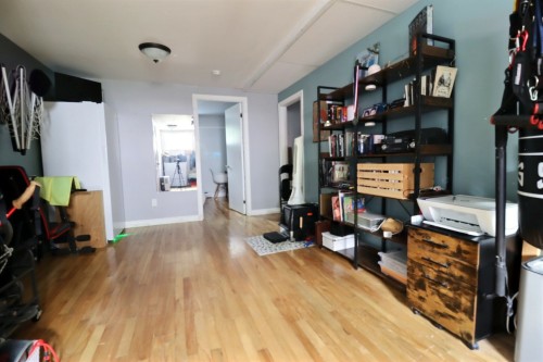 Salle familiale - 381 Av. Caouette, Rouyn-Noranda, QC 
