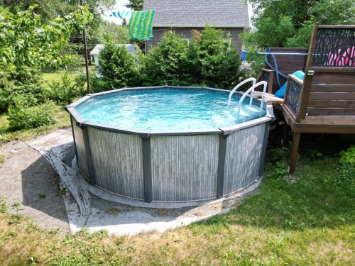 Piscine - 381 Av. Caouette, Rouyn-Noranda, QC 