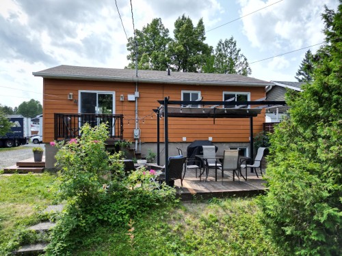 Face arrière - 381 Av. Caouette, Rouyn-Noranda, QC 
