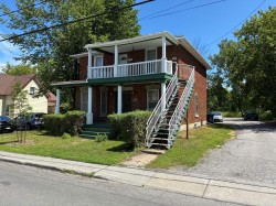 1140  - 1150 Rue des Patriotes  Laval (Sainte-Rose), QC H4L 2N4