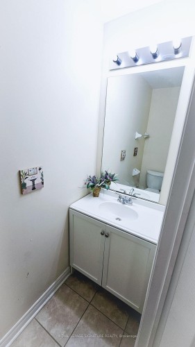 10 Keith Crescent, St. Catharines, ON - Indoor Photo Showing Bathroom