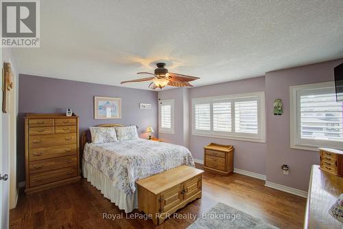 237 Carrol Street, Wellington North (Arthur), ON - Indoor Photo Showing Bedroom