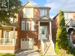19 FAIRLAWN AVENUE Markham, ON L6C 2E7