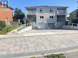29 TILLPLAIN ROAD Toronto, ON M3H 5R1