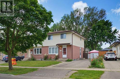 581 DEVERON CRESCENT  London South (South T), ON N5Z 4M4