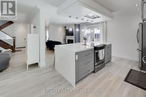 2482 Snowhill Court, Burlington, ON - Indoor