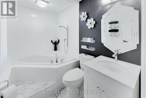 2482 Snowhill Court, Burlington, ON - Indoor Photo Showing Bathroom