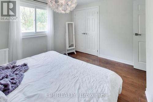 2482 Snowhill Court, Burlington, ON - Indoor Photo Showing Bedroom
