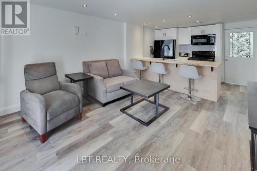 2482 Snowhill Court, Burlington, ON - Indoor