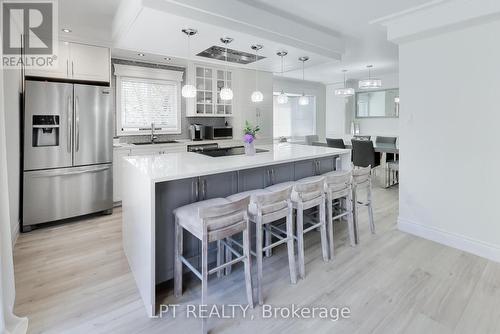2482 Snowhill Court, Burlington, ON - Indoor