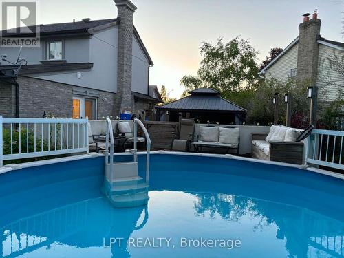 2482 Snowhill Court, Burlington, ON - Outdoor
