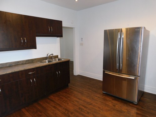 Kitchen - 5331 Av. Gatineau, Montréal (Côte-Des-Neiges/Notre-Dame-De-Grâce), QC - Indoor Photo Showing Kitchen With Double Sink