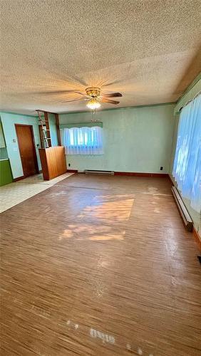 42 Third Avenue E, Oak Lake, MB 