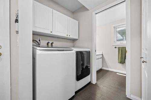 31 Waterside Cove, Winnipeg, MB - Indoor Photo Showing Laundry Room