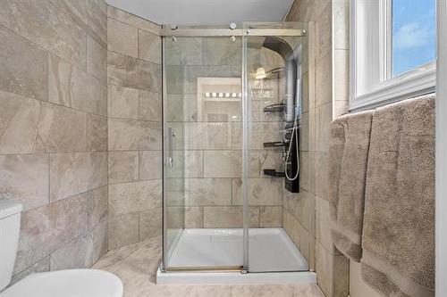 31 Waterside Cove, Winnipeg, MB - Indoor Photo Showing Bathroom