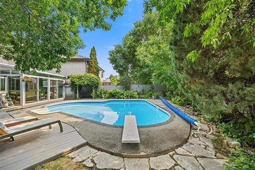 31 Waterside Cove, Winnipeg, MB - Outdoor With In Ground Pool With Backyard