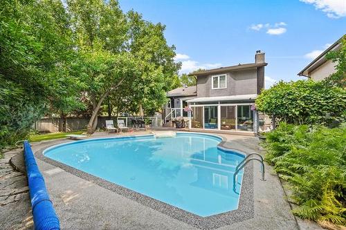 31 Waterside Cove, Winnipeg, MB - Outdoor With In Ground Pool With Backyard
