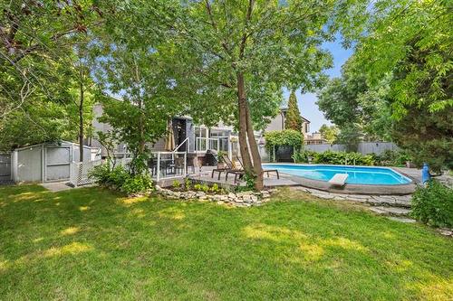 31 Waterside Cove, Winnipeg, MB - Outdoor With In Ground Pool With Backyard