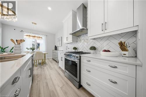 89 Acorn Trail, St. Thomas, ON - Indoor Photo Showing Kitchen With Upgraded Kitchen