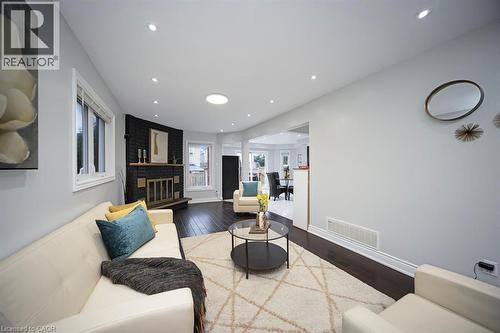 692 Huntington Ridge Drive, Mississauga, ON - Indoor Photo Showing Living Room With Fireplace